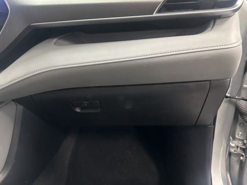 Used 2023 Toyota Highlander L FWD image 24