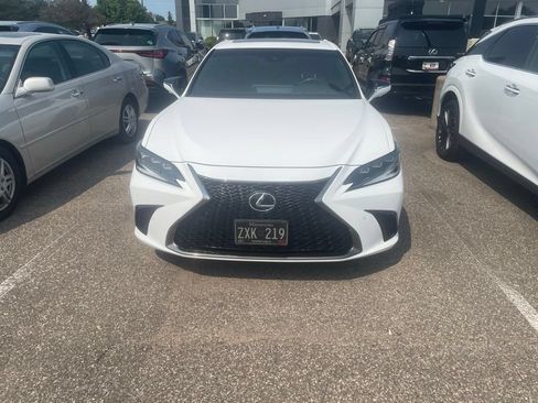 Used 2023 Lexus ES 350 F Sport w/ Accessory Package (Z2) FWD image 5