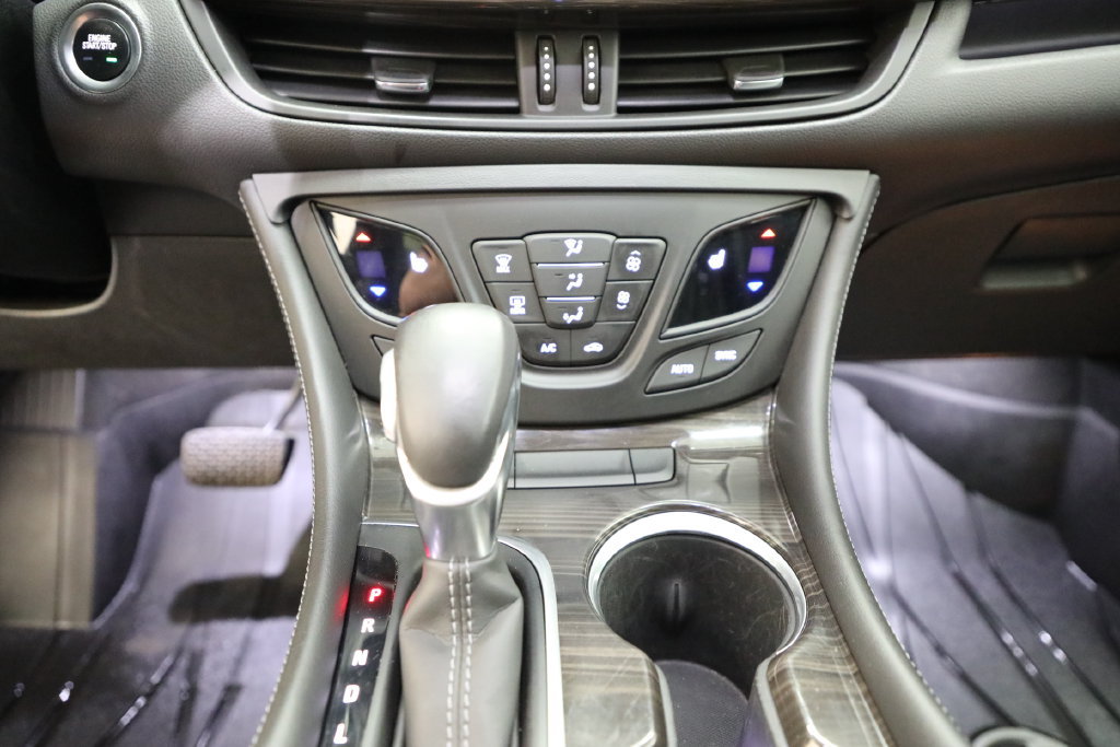 Certified 2020 Buick Envision Essence AWD/4WD image 20
