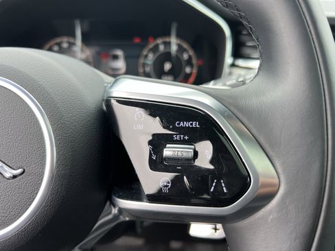 Certified 2025 Jaguar F-PACE R-Dynamic S image 22