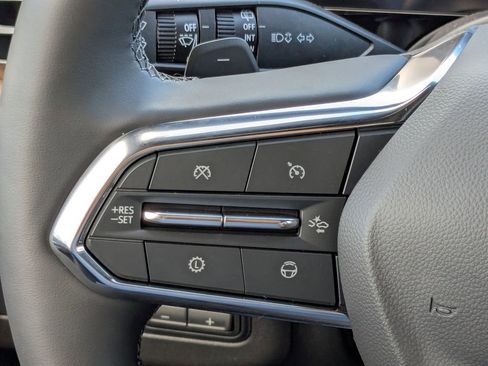 New 2026 Chevrolet Suburban High Country image 37