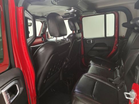 Used 2023 Jeep Gladiator Rubicon w/ LED Lighting Group AWD/4WD image 11