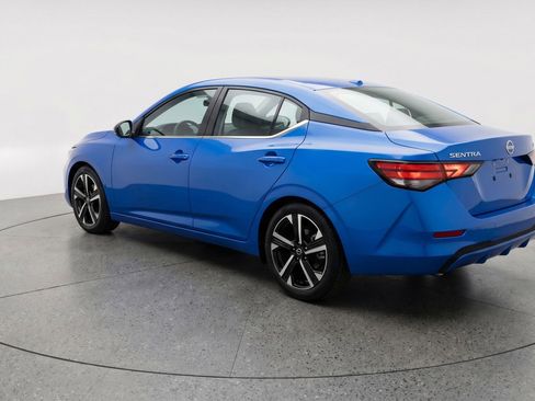 Used 2025 Nissan Sentra SV image 6