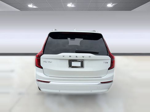 New 2026 Volvo XC90 T8 Ultra w/ Protection Package Premier AWD/4WD image 10