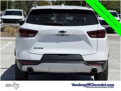 New 2026 Chevrolet Blazer LT w/ Convenience Package FWD image 5