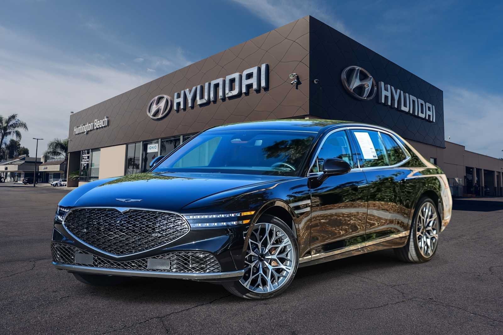 Used 2023 Genesis G90 3.5T AWD/4WD image 1