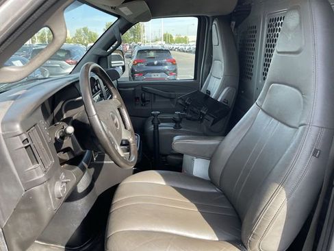 Used 2016 GMC Savana 2500 RWD image 6