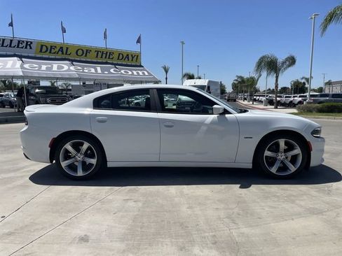 Used 2018 Dodge Charger R/T RWD image 9