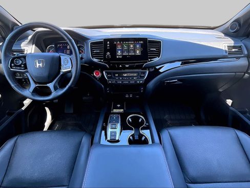 Used 2025 Honda Passport Black Edition image 16