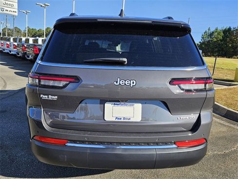 New 2025 Jeep Grand Cherokee L Laredo image 13