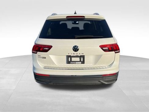 Used 2023 Volkswagen Tiguan SE image 6