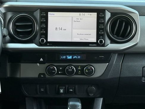Used 2022 Toyota Tacoma SR5 RWD image 18