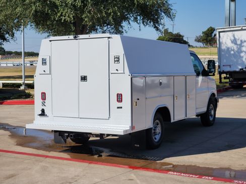 New 2025 Chevrolet Express 3500 w/ Power Convenience Package image 13