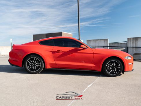Used 2020 Ford Mustang Premium image 8
