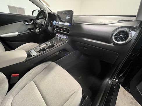 Used 2023 Hyundai Kona SEL image 11