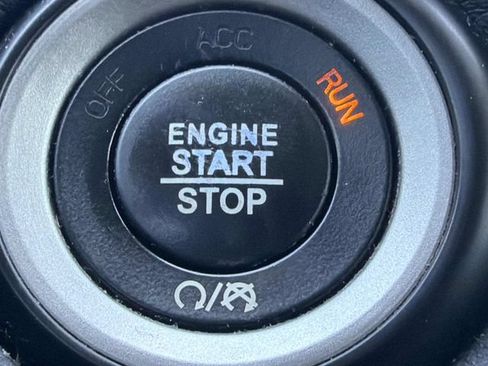 Used 2018 Dodge Durango GT RWD image 23