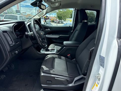 Used 2022 Chevrolet Colorado LT w/ Safety Package RWD image 8