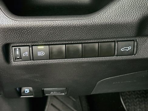 Used 2024 Toyota RAV4 XLE w/ Convenience Package AWD/4WD image 17