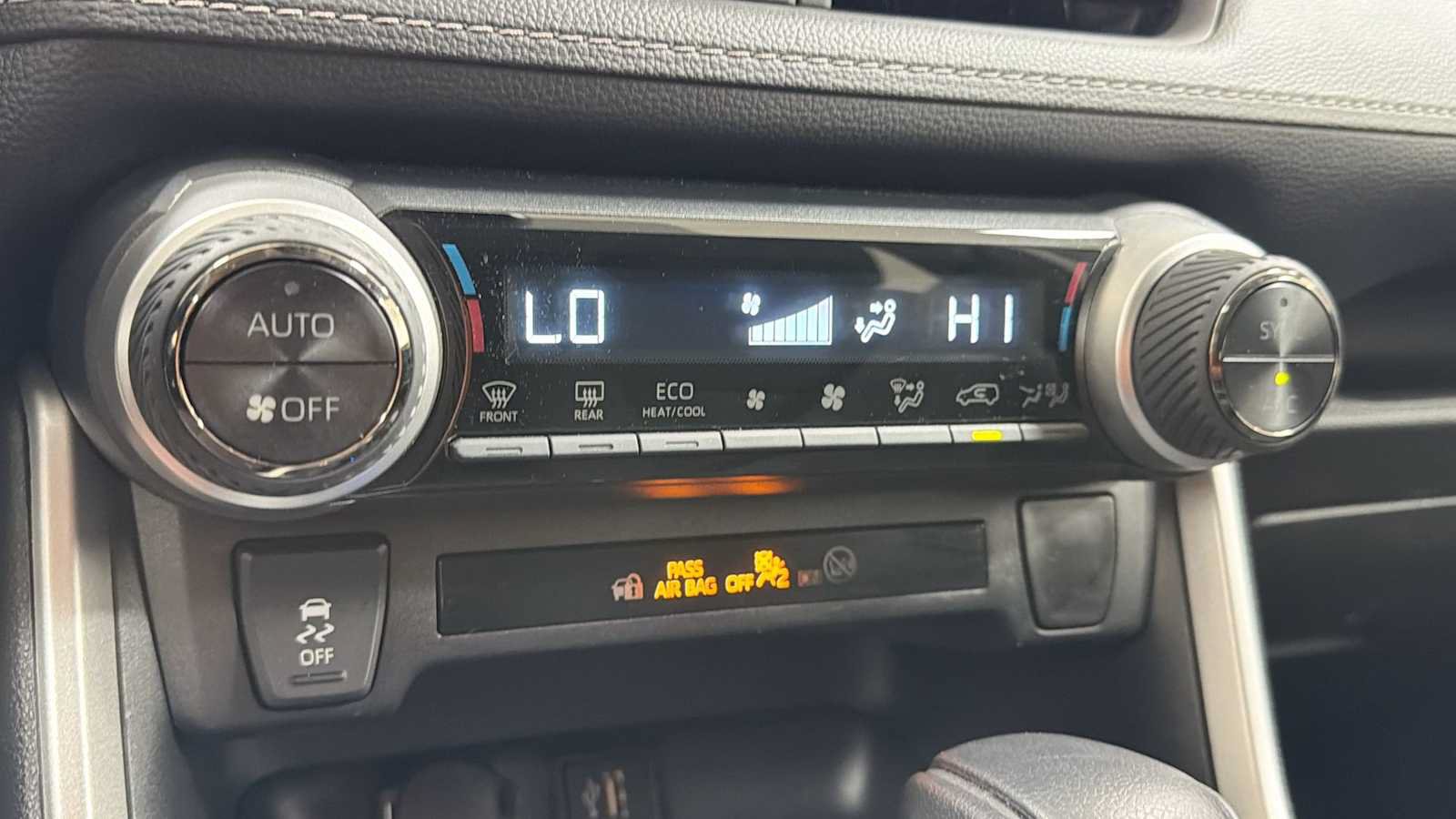 Certified 2025 Toyota RAV4 LE AWD/4WD image 21