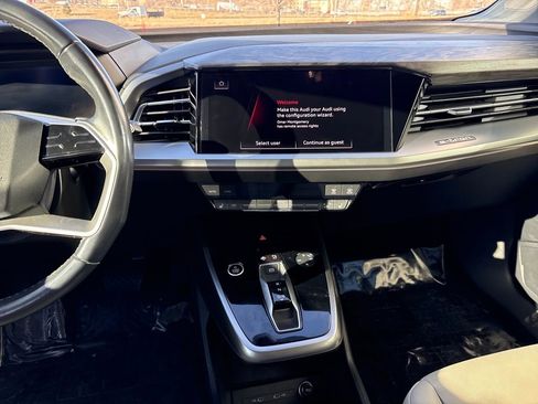 Used 2024 Audi Q4 e-tron Premium Plus image 17