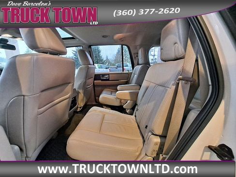 Used 2015 Lincoln Navigator 4WD image 10