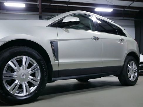 Used 2014 Cadillac SRX Luxury w/ Driver Awareness Package image 7