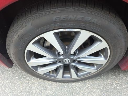 Used 2017 Nissan Altima 2.5 SV w/ Convenience Package image 6