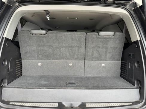 Used 2015 Cadillac Escalade Luxury RWD image 8