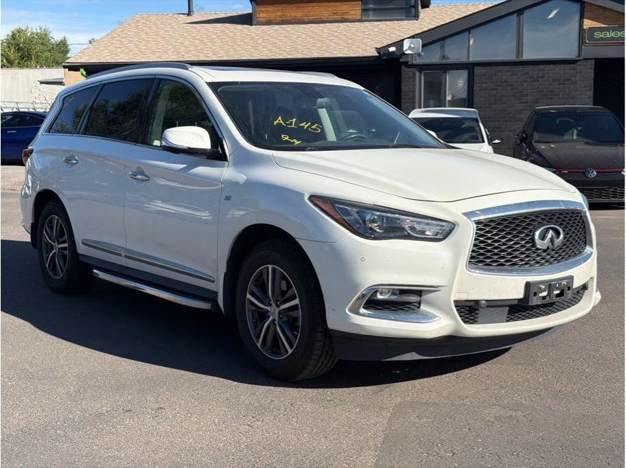 Used 2018 INFINITI QX60 Luxe w/ Premium Plus Package AWD/4WD image 3
