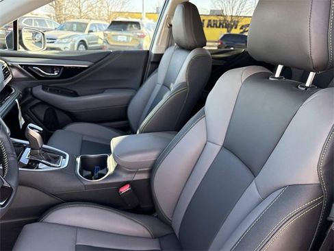 Used 2025 Subaru Outback Onyx Edition image 14