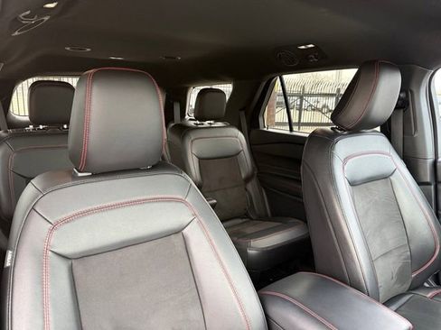 Used 2023 Ford Explorer ST-Line w/ Class IV Trailer Tow Package image 8