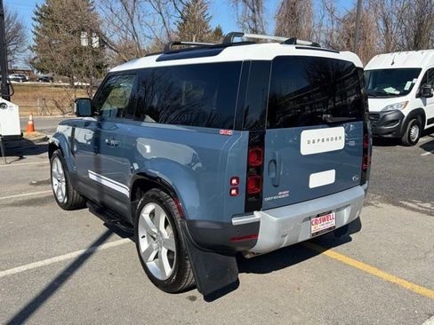 Used 2023 Land Rover Defender 90 S image 5