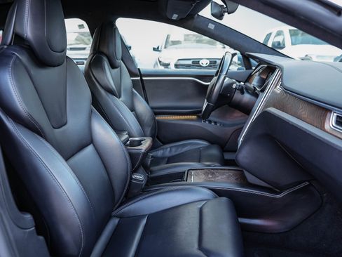 Used 2018 Tesla Model S 75D image 17