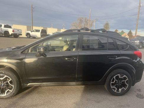 Used 2016 Subaru Crosstrek 2.0i Limited image 5