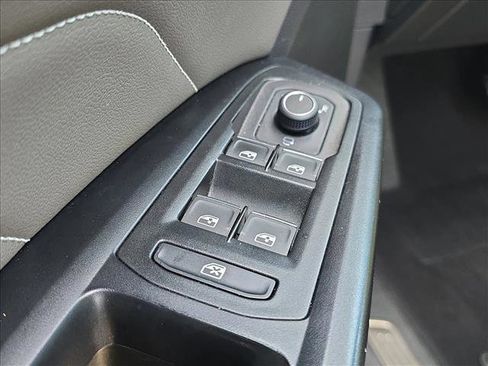 Used 2021 Volkswagen Atlas Cross Sport SEL Premium image 8