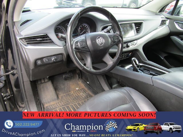 Used 2018 Buick Enclave Essence AWD/4WD image 11