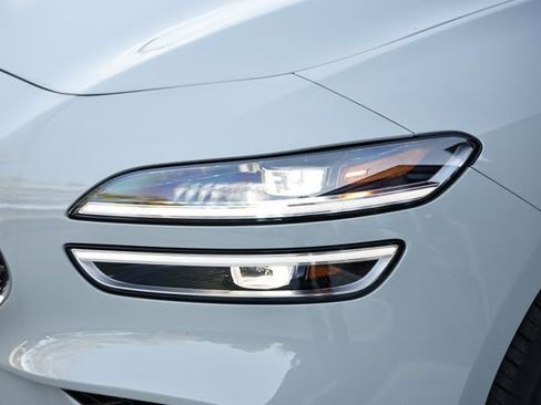 New 2026 Genesis G70 2.5T image 12