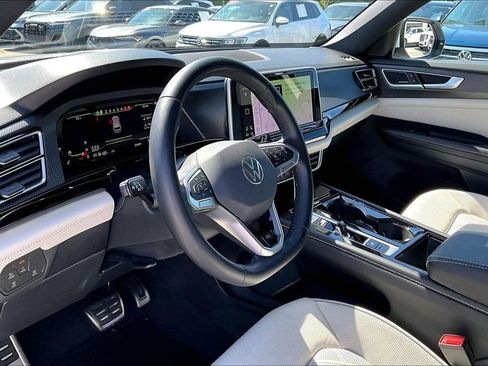Certified 2024 Volkswagen Atlas Cross Sport SEL Premium R-Line AWD/4WD image 14