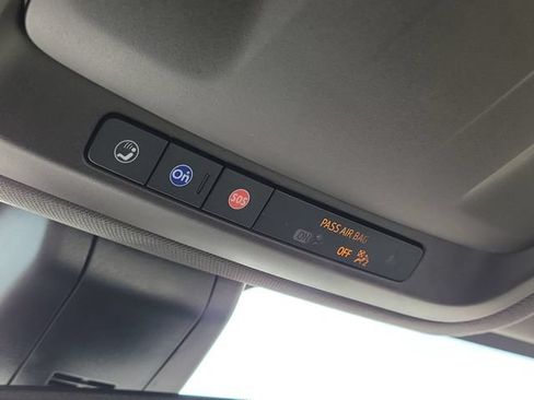 Used 2022 GMC Yukon SLT w/ SLT Luxury Package RWD image 32
