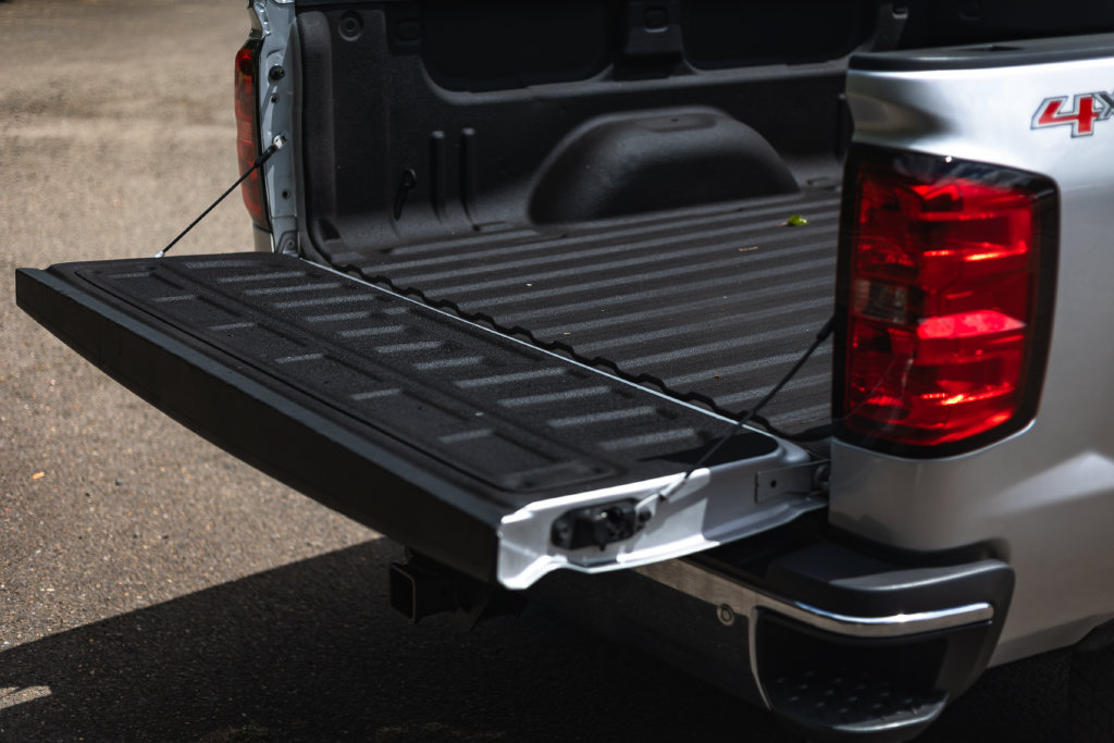 Used 2015 Chevrolet Silverado 2500 LTZ w/ Duramax Plus Package AWD/4WD image 12