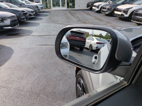 Used 2024 Kia Soul EX FWD image 11