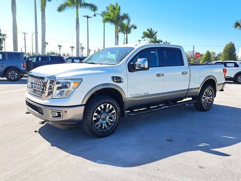 Used 2017 Nissan Titan Platinum Reserve image 4
