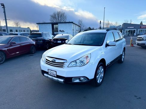 Used 2012 Subaru Outback 2.5i Limited w/ Moonroof Pkg image 5