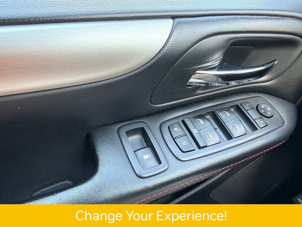 Used 2019 Dodge Grand Caravan GT FWD image 29