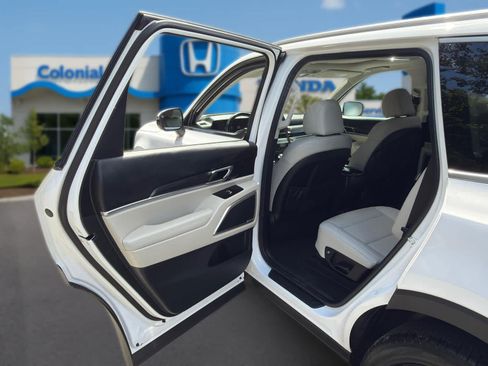 Used 2023 Kia Telluride S w/ S Sunroof Package AWD/4WD image 27