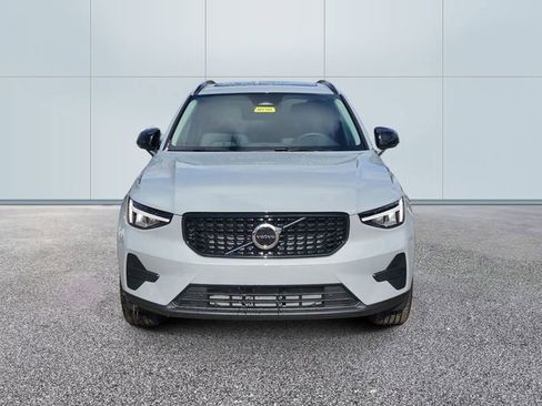 New 2026 Volvo XC40 B5 Core w/ Protection Package Premier image 2