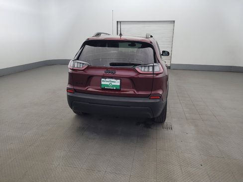 Used 2019 Jeep Cherokee Latitude Plus AWD/4WD image 7
