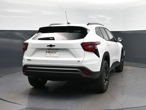 New 2026 Chevrolet Trax LT FWD image 7