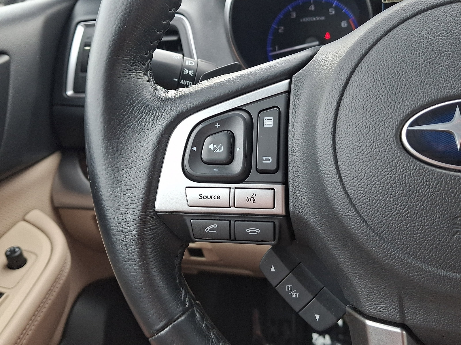 Used 2017 Subaru Outback 2.5i Limited AWD/4WD image 22