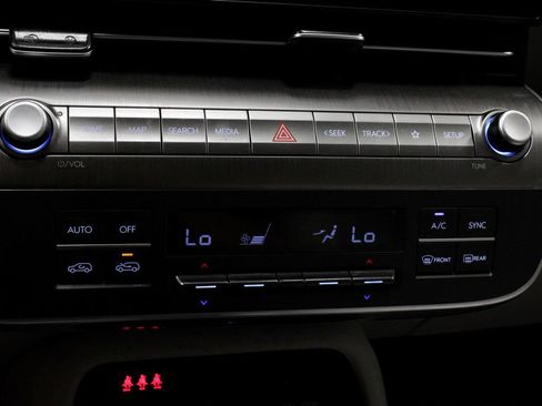 Used 2025 Hyundai Kona SEL FWD image 29